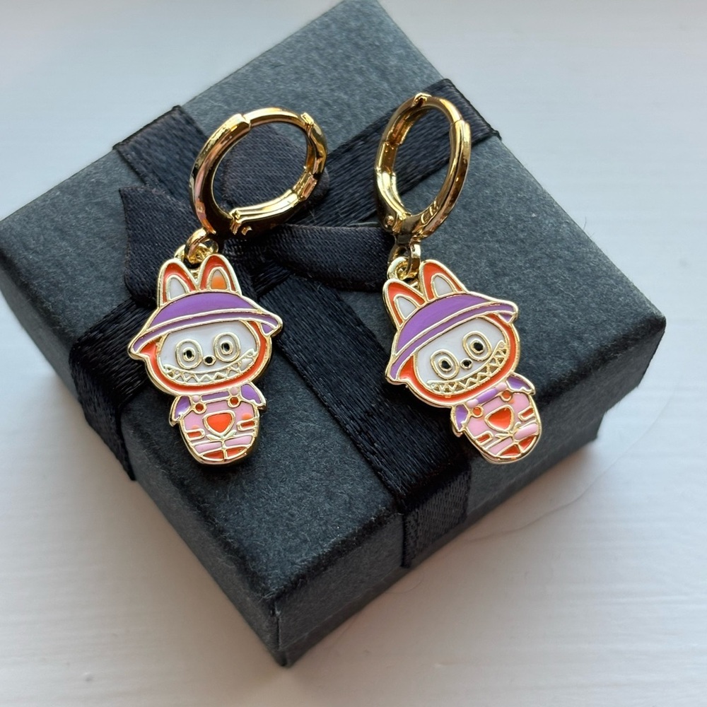 Labubu Themed Bracelet and Earring Set - Picture 3 of 10